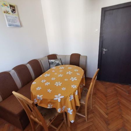 Mountain View Apartment Vratsa Екстер'єр фото
