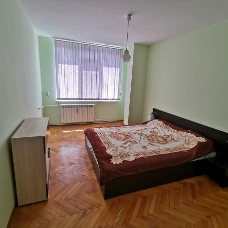 Mountain View Apartment Vratsa Екстер'єр фото