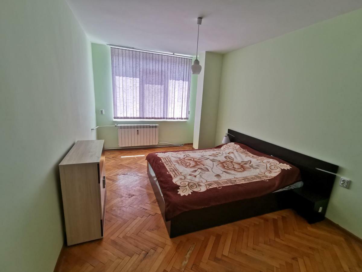 Mountain View Apartment Vratsa Екстер'єр фото
